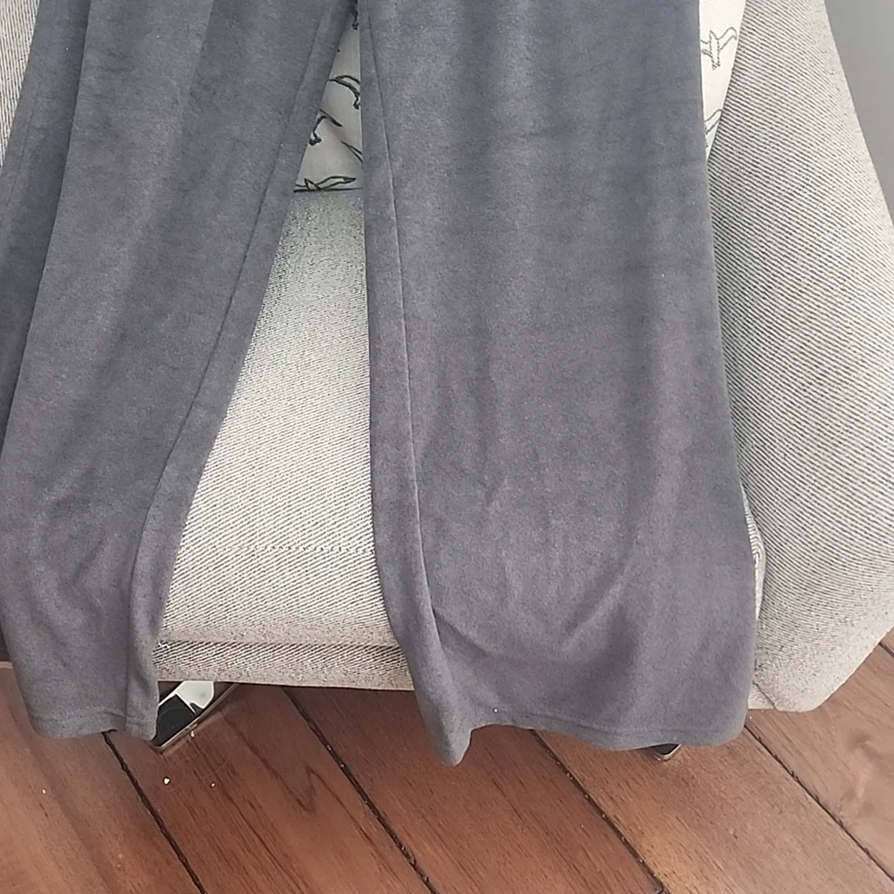 Velour set! - Picture 5 of 6